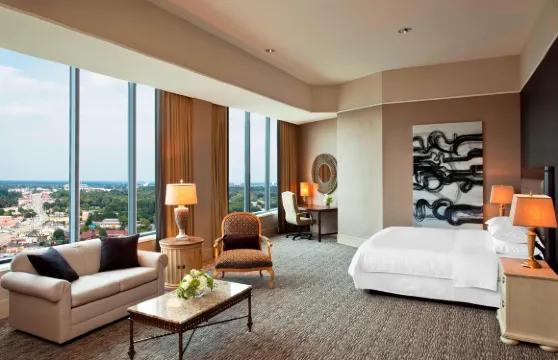 格林斯伯勒喜來登四季酒店