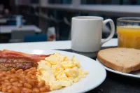 Holiday Inn Express MANCHESTER CITY CENTRE - ARENA by IHG - 조식 운영