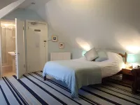 Blue Bay House Hotels near Mawgan Porth Beach