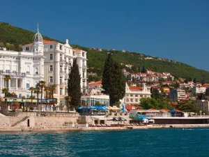 Hotel Savoy