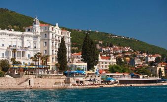 Hotel Savoy