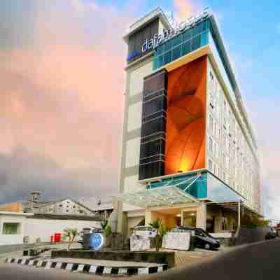 Java Lotus Hotel Jember Hotel Exterior