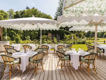 Abbaye des Vaux de Cernay Отели в г. Ле Пере-ан-Ивелин