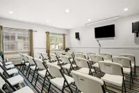 艾迪生 - 達拉斯美茵斯坦套房酒店