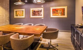 Cozysuites Two Stylish Apts Monument Circle Indy