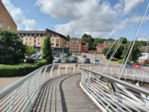 Canalside Chic – Your London Escape Starts Here!  Wifi and Airport Transfers