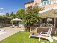 Villa Paraiso Hotels near Oasis Moment @ Casa Valerosa
