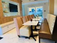 Holiday Inn Express & Suites NASSAU by IHG - breakfast