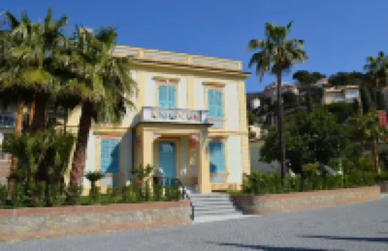 Alaxia Exclusive Apartments