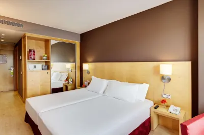 Hotel Sercotel Portales Hôtels à proximité de : Federación de Asociaciones del Camino de Santiago En España