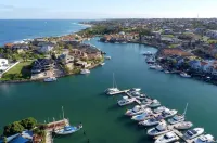 Located in the Mindarie Marina a Luxury House in a Perfect Location - บังกะโล