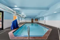 Comfort Inn & Suites - Pools