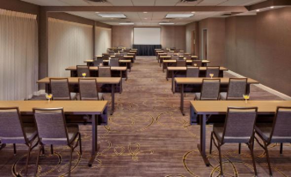 Courtyard Philadelphia City Avenue