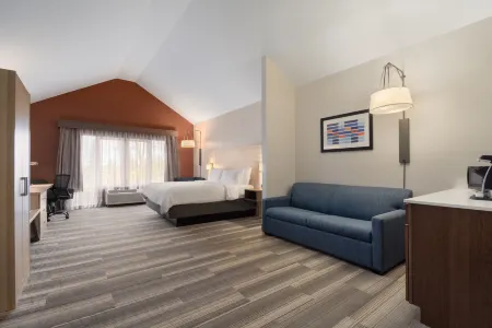 Holiday Inn Express & Suites Saginaw