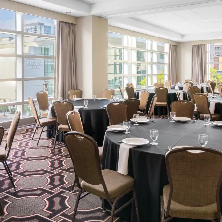 Home2 Suites by Hilton Chicago McCormick Place