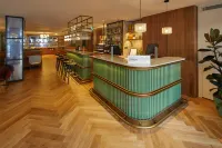 Via Sants Hotel Barcelona, Tapestry Collection by Hilton - bar