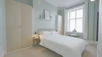 Burlington Mansions - Stunning Coastal Apartment