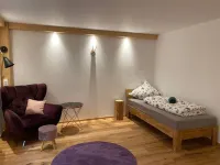 Neurenovierte 60m2 Fewo Xaverl zw. Stadt&bergen Hotels in Holzkirchen