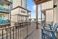 One Q-ute Cottage : Beach and Bay Retreat w/ Pool