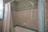 SunCoast Beach & Pool Home Plant Sumner House 주변 호텔