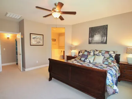 Luxury Dove Mountain Home Overlooking Preserve. Gated Community. Golf, Hiking.