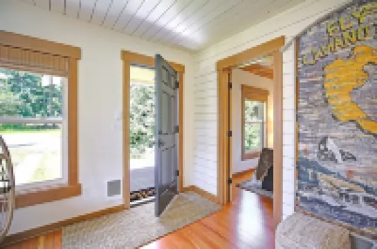 Historic Camano Island Farmhouse - Fully Restored