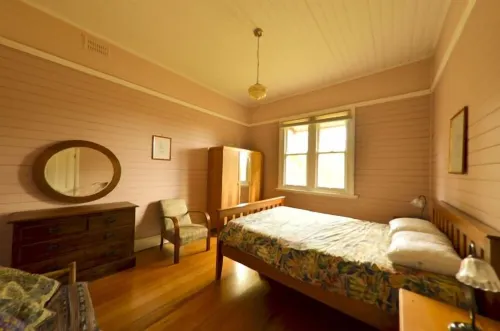 Grevillea Cottage - Family and Group Getaways
