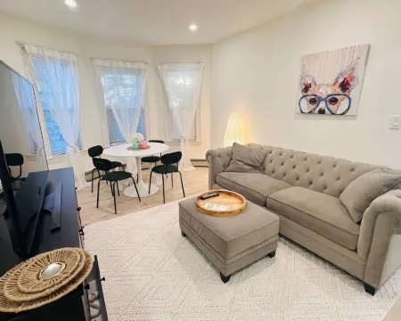 Modern 2BR near subway & parking available Hotels in Somerville