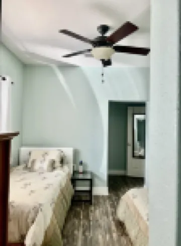 Palms Paradise. Pool. Waterfront. Near Space Coast Beaches.