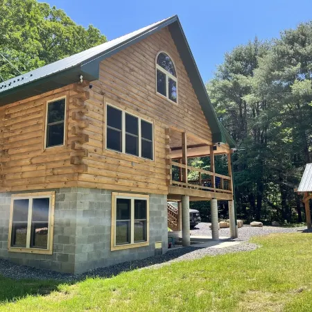 Family Friendly Waterfront Log Cabin on on the Wild & Scenic Clarion River