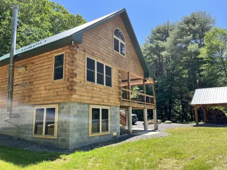 Family Friendly Waterfront Log Cabin on on the Wild & Scenic Clarion River