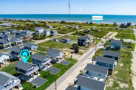 Ocean Views~ Dog Friendly~Cls 2 Beach~2 Suites ~ Nauti Bird Bungalow