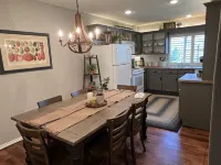 Close to DFW airport, steps to running /bicycling trail, shopping & sport events