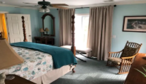 2 Family House Steps from Beach; 2 Master Bedrooms; Beach and Bike Equipment too