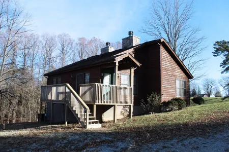 Minutes from Giant City - SIU - Shawnee Winetrail - Cedar Lake - Shawnee Forest!