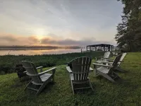 Sunrise Cottage on Lake Gaston is great for families and fishermen alike!