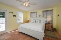 Now Booking Heavily for 2027! - Oceanfront - Heated Pool - Dock - Private Pools