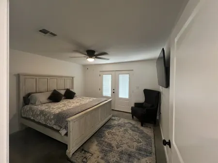 “The Magnolia Inn” A comfortable, clean, & cozy stay