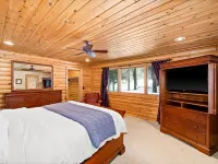 Authentic up North Log Cabin with Modern Comforts Hotels in Lutsen
