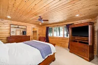 Fairway Pines Retreat - Golf, Ski & Wine Escape