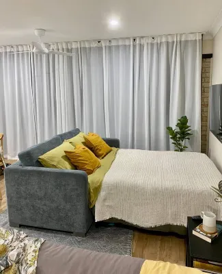 Self-contained Studio in Pimpama - Gold Coast. Close to all major theme parks.