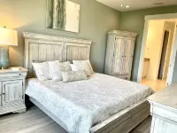 Three bedroom, three bathroom condo! Minutes from beaches, waterpark, and shops Hotels near Georgia Sea Turtle Center