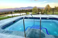 Year-Round Luxury Mountain Villa @ Trapp & Stowe with Resort Amenities Included!