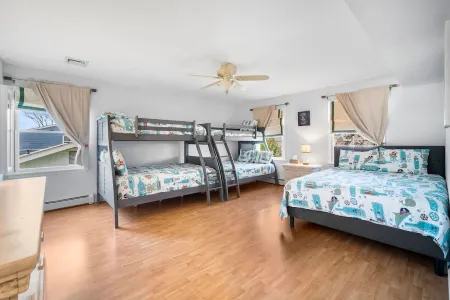 Brigantine Private Oasis w/ 3 Bedroom+Loft & Inground pool w/slide *Pet Friendly
