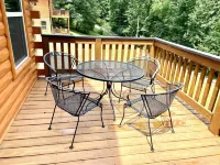 Black Bear Retreat • 2Bed 2Bath Cabin • Near Bike Trail