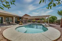 Backyard Luxury with Private Pool and Hot Tub on Golf Course