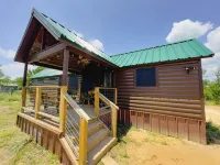 Apache Log Cabin - Walk to Lake, Pet Friendly