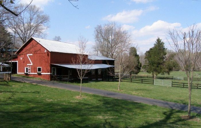 Hidden Hollow Farm - Pool; Game Rm; Sleeps 26, 45 Min. to DC, Weddings/Corporate