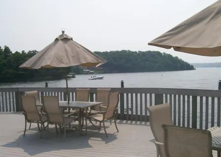 LAKEFRONT CONDO READY FOR SUMMER FUN! DON'T DELAY! BOOKS UP EVERY SUMMER!
