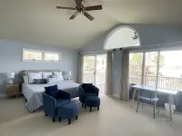 4-BR Lakefront Home with Amazing Views Hotels in Stanly County